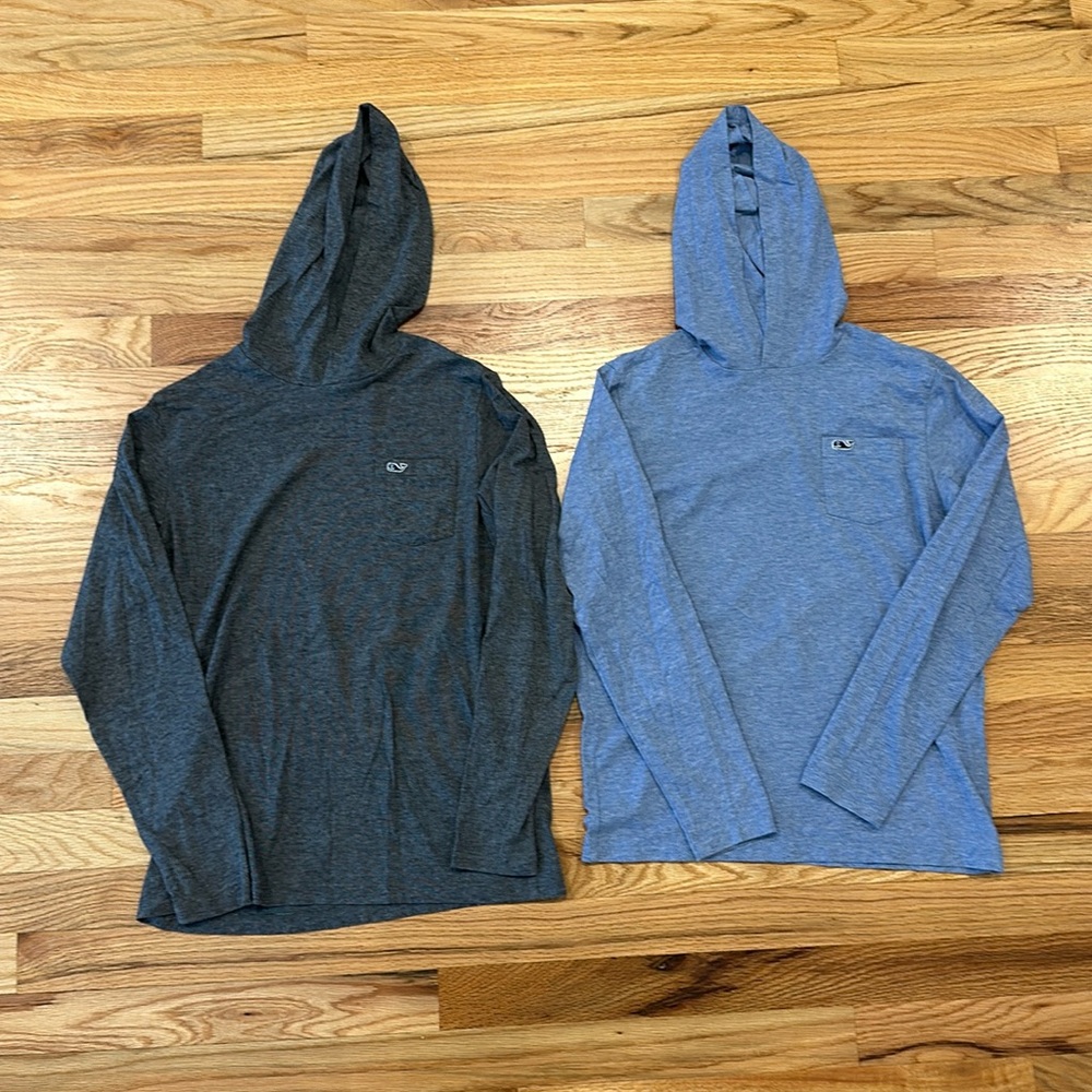 2 Youth Vineyard Vines long sleeve hoodie pullover. Size medium Like NEW